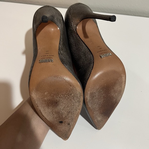 Schutz Women's Matte Metallic Grey Silver Leather Stiletto Pumps Sz 7 Point Toe - Picture 7 of 10